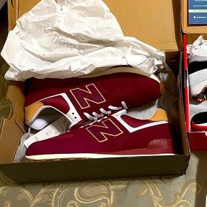 New Balance mens size 11